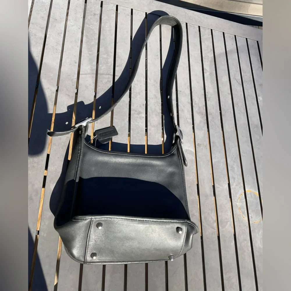 Vintage Coach Legacy Black Leather Shoulder Bag - Picture 5 of 13